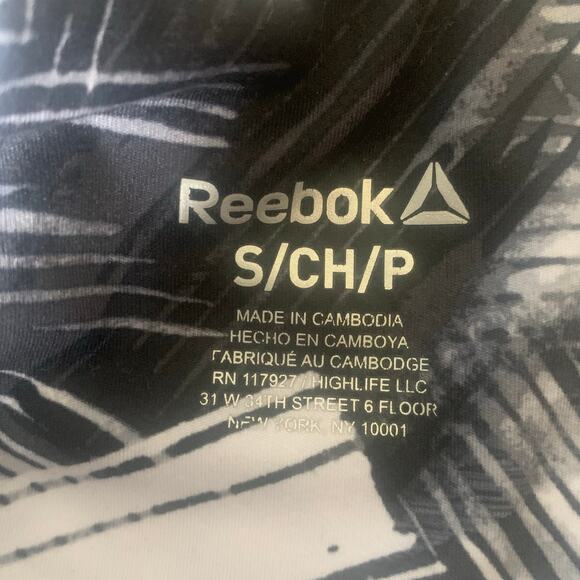 Reebok Black and White Print Capri Leggings Size Small - Picture 8 of 11